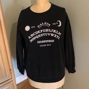 SALEM CREW NECK SWEATSHIRT